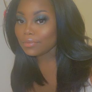 Meet your Posher, Jania